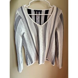 White House Black Market Black & White Ribbed Pointelle V-Neck Sweater – Medium